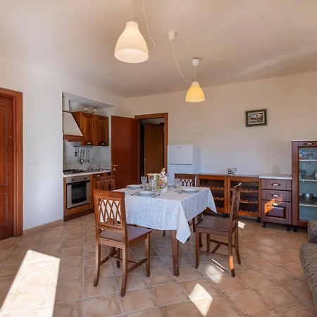 Σπίτι διακοπών 5 Bedroom Lovely In *