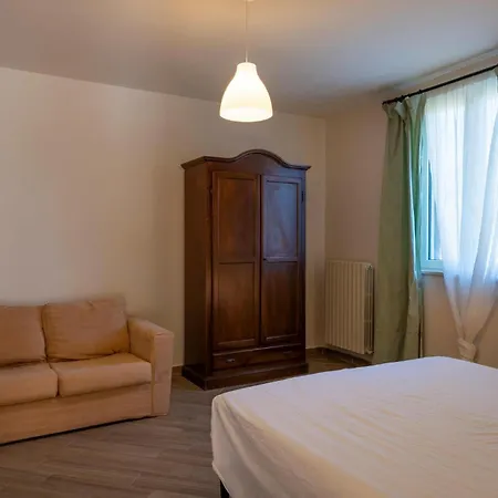 5 Bedroom Lovely In *